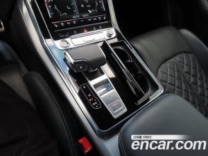 Audi Q8 55 TFSI 4WD Premium 2023 года из Южной Кореи