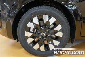 Hyundai Staria 4WD Lounge 7-Seater 2025 года из Южной Кореи