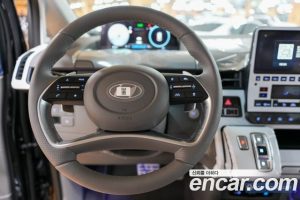 Hyundai Staria 4WD Lounge 7-Seater 2025 года из Южной Кореи