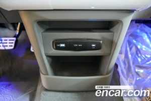 Hyundai Staria 4WD Lounge 7-Seater 2025 года из Южной Кореи