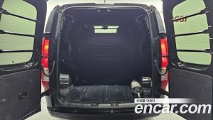 Hyundai Staria L3.5 Wagon 3Door 2025 года из Южной Кореи