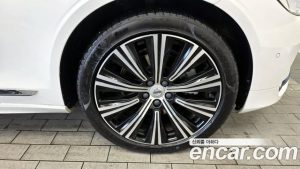 Volvo S90 B5 ULTIMATE Bright 2023 года из Южной Кореи