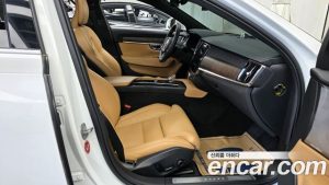 Volvo S90 B5 ULTIMATE Bright 2023 года из Южной Кореи