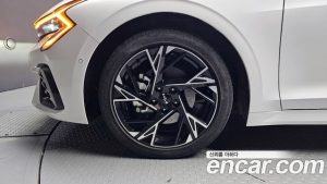 Kia K5 Signature 2024 года из Южной Кореи