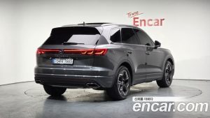 Volkswagen Touareg 3.0 TDI Prestige 2024 года из Южной Кореи