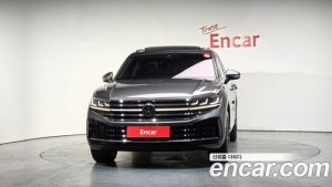 Volkswagen Touareg 3.0 TDI Prestige 2024 года из Южной Кореи