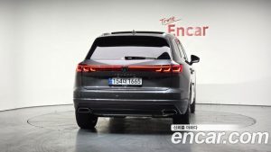 Volkswagen Touareg 3.0 TDI Prestige 2024 года из Южной Кореи