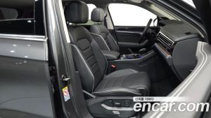 Volkswagen Touareg 3.0 TDI Prestige 2024 года из Южной Кореи
