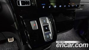 Hyundai Staria HEV 1.6 Lounge 9-Seater 2025 года из Южной Кореи