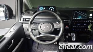Hyundai Staria HEV 1.6 Lounge 9-Seater 2025 года из Южной Кореи