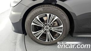 Mercedes-Benz E-Class E200 Avantgarde 2025 года из Южной Кореи