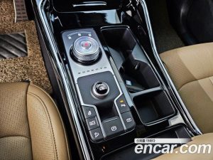 Kia Sorento HEV 1.6 2WD 2024 года из Южной Кореи
