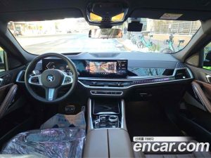 BMW X6 xDrive40i M Sport 2025 года из Южной Кореи