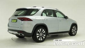 Mercedes-Benz GLE-Class GLE300d 4MATIC 2025 года из Южной Кореи