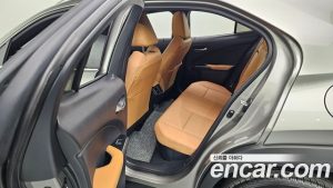 Lexus UX 2.0 2WD 2026 года из Южной Кореи