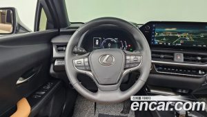 Lexus UX 2.0 2WD 2026 года из Южной Кореи