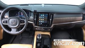 Volvo S90 B5 ULTIMATE Bright 2024 года из Южной Кореи