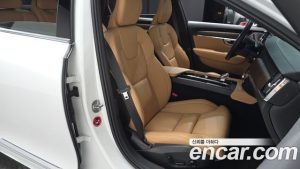 Volvo S90 B5 ULTIMATE Bright 2024 года из Южной Кореи