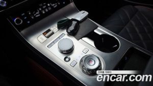 Genesis GV70 2.5T Бензин AWD 2025 года из Южной Кореи