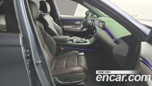 Genesis GV70 2.5T Бензин 2WD 2025 года из Южной Кореи