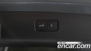 Genesis GV70 2.5T Бензин 2WD 2025 года из Южной Кореи