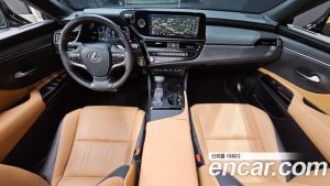 Lexus ES Luxury Plus 2023 года из Южной Кореи
