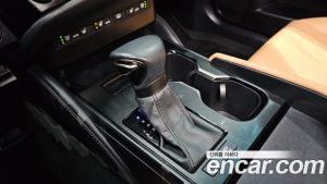 Lexus ES Luxury Plus 2023 года из Южной Кореи