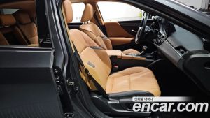 Lexus ES Luxury Plus 2023 года из Южной Кореи