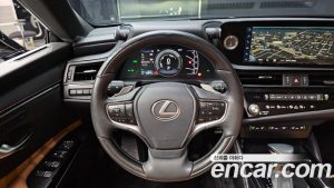 Lexus ES Luxury Plus 2023 года из Южной Кореи