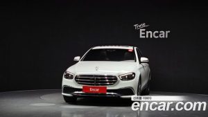 Mercedes-Benz E-Class E300e 4MATIC Exclusive 2023 года из Южной Кореи