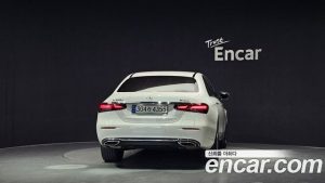 Mercedes-Benz E-Class E300e 4MATIC Exclusive 2023 года из Южной Кореи