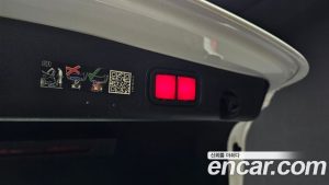 Mercedes-Benz E-Class E300e 4MATIC Exclusive 2023 года из Южной Кореи
