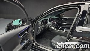 Mercedes-Benz C-Class C300 4MATIC Avantgarde 2024 года из Южной Кореи
