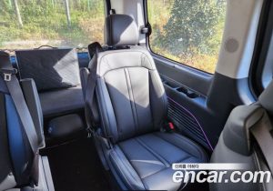 Hyundai Staria 4WD Lounge 9-Seater 2024 года из Южной Кореи