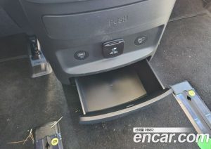 Hyundai Staria 4WD Lounge 9-Seater 2024 года из Южной Кореи