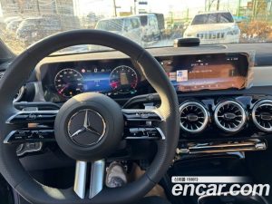 Mercedes-Benz CLA-Class CLA250 4MATIC 2025 года из Южной Кореи