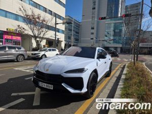 Lamborghini Urus 4.0 V8 SE 2026 года из Южной Кореи