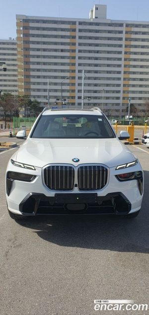 BMW X7 xDrive 40i M Sport 7-Seater 2025 года из Южной Кореи