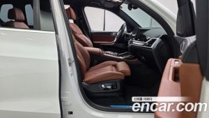 BMW X7 xDrive 40i M Sport 6 2024 года из Южной Кореи