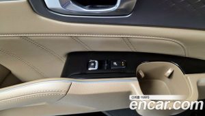 Kia Sorento Бензин 2.5T 2WD 2024 года из Южной Кореи