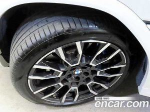 BMW X6 xDrive40i M Sport 2024 года из Южной Кореи