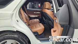 Genesis GV70 2.5T Бензин 2WD 2025 года из Южной Кореи