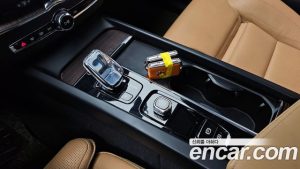 Volvo XC60 B5 Inscription 2022 года из Южной Кореи