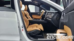 Volvo XC60 B5 Inscription 2022 года из Южной Кореи