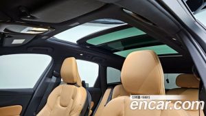 Volvo XC60 B5 Inscription 2022 года из Южной Кореи