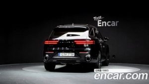 Genesis GV70 2.5T Бензин 2WD 2024 года из Южной Кореи