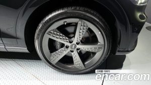 Genesis GV70 2.5T Бензин 2WD 2024 года из Южной Кореи