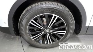 Volkswagen Tiguan 2.0 TDI Premium 2023 года из Южной Кореи