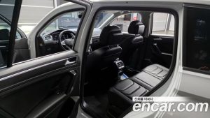 Volkswagen Tiguan 2.0 TDI Premium 2023 года из Южной Кореи