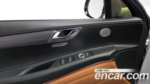 Genesis GV80 2.5T Бензин 2WD 2025 года из Южной Кореи